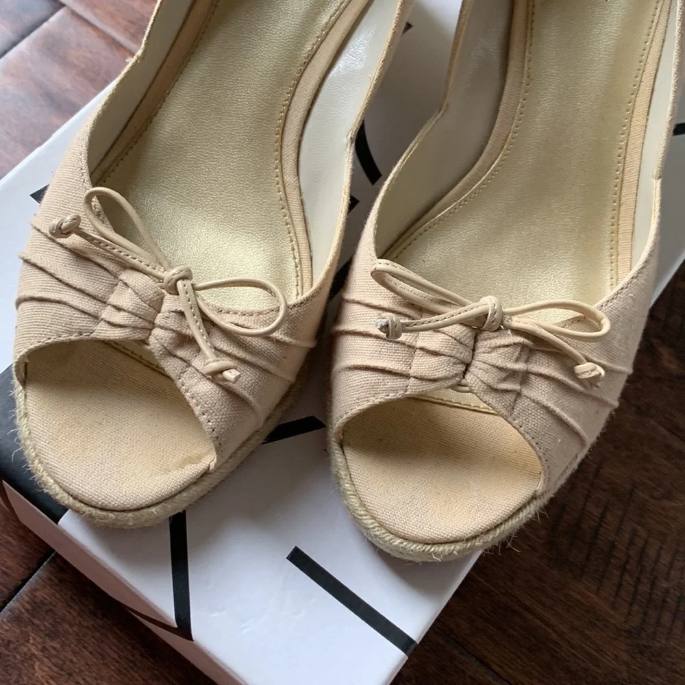 LOFT Beige Joey Peep Toe Espadrille Heeled Wedge Size 6.5